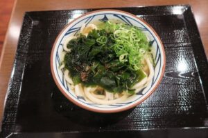 【朗報】丸亀製麺、トッピング全8種に拡大！これでうどんがもっと美味しくなる！？