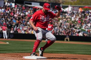 ホワイトソックス、レッズ戦でブランドン・アイザート起用！？