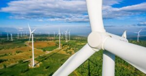 秋田市で風力発電の事故が発生！羽根が落下し男性死亡か