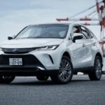 299万円から話題のトヨタ「ハリアー」 最新モデルは何が変わった? 人気グレード「G」に集中する理由