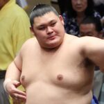 横綱決戦6年ぶりの激闘！大の里が豊昇龍を寄り倒し、通算5度目の賜杯
