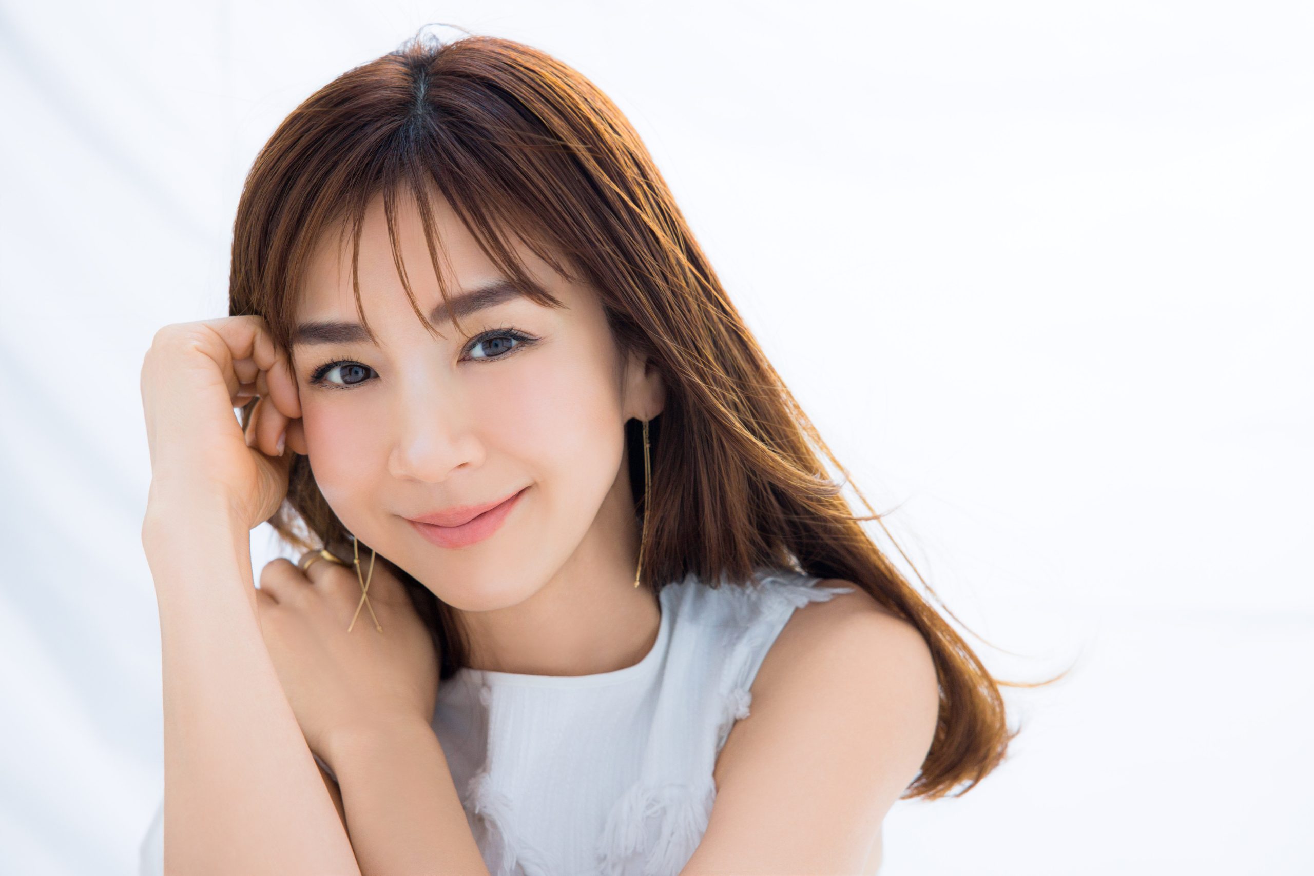 48歳でこの透明感…!ほしのあきの“シースルー美”がまるで奇跡「年齢を忘れるほど可愛い」