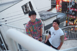 ロングコートダディ、史上最多3449組の頂点へ!“ポリス ピース”で掴んだキングオブコント18代目王者