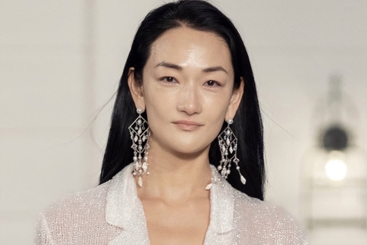 冨永愛が妊娠報告、俳優山本一賢との幸せと手作りケーキに注目