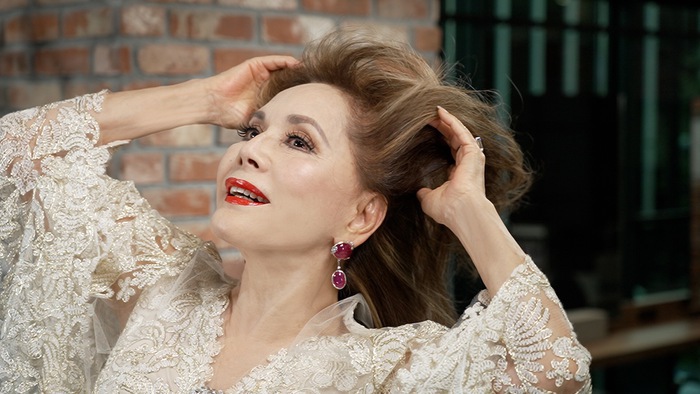 デヴィ夫人が書類送検…動物病院で暴行疑い、元マネジャーに全治2週間のけが